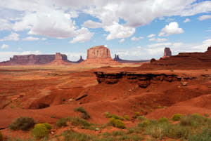 monument valley<br>NIKON D200, 20 mm, 100 ISO,  1/400 sec,  f : 8 